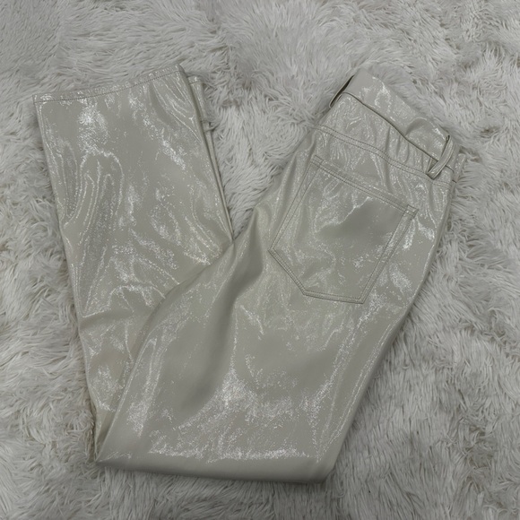 Good American Better Than Leather Good Icon jeans in Bone| size 4/27 - Picture 5 of 6